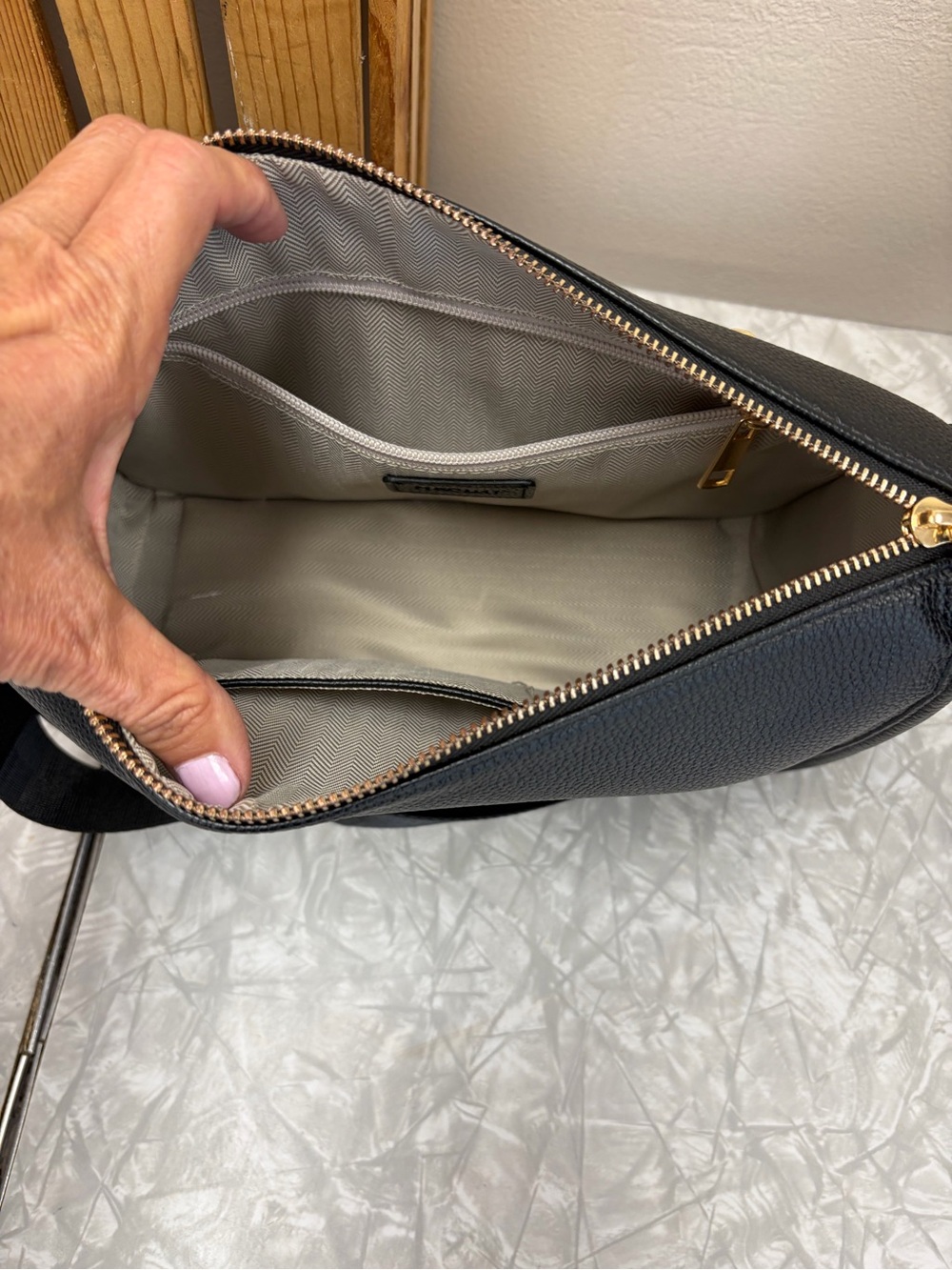 Black Crossbody Bag and Wallet Set - Picture 2 of 3
